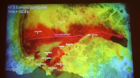 Científicos muestran un simulacro de un terremoto en el sur de Californi...