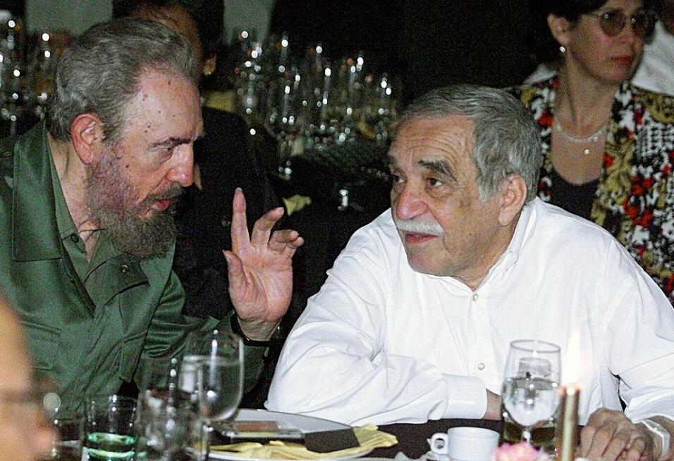 Fidel Castro y el escritor colombiano Gabriel García Márquez en una cena...