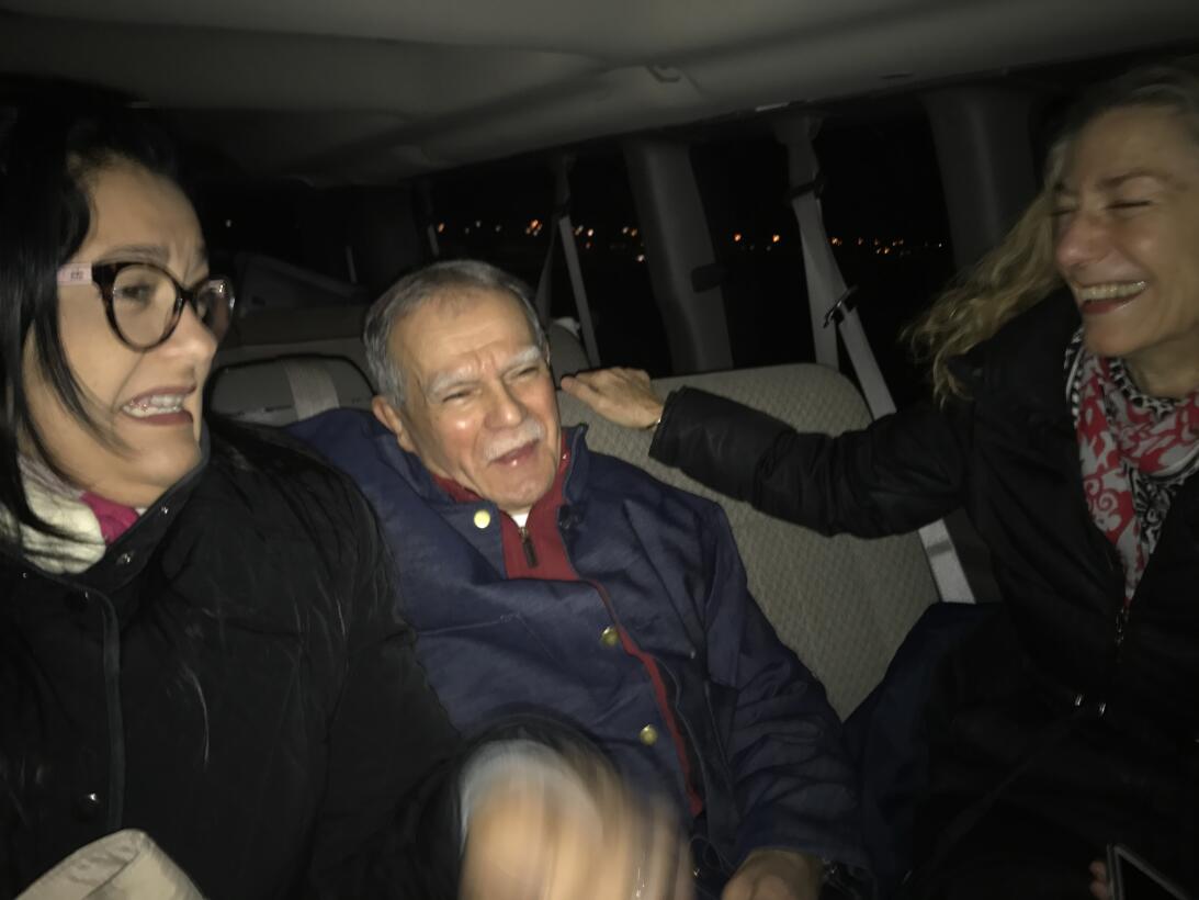 Las primeras imágenes de Oscar López al salir de prisión después de 35 a...