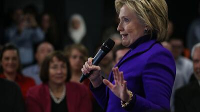 Clinton apunta a los hispanos en Nevada con un anuncio sobre inmigración...