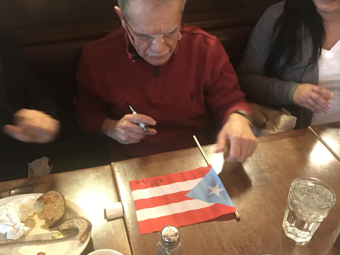 Las primeras imágenes de Oscar López al salir de prisión después de 35 a...