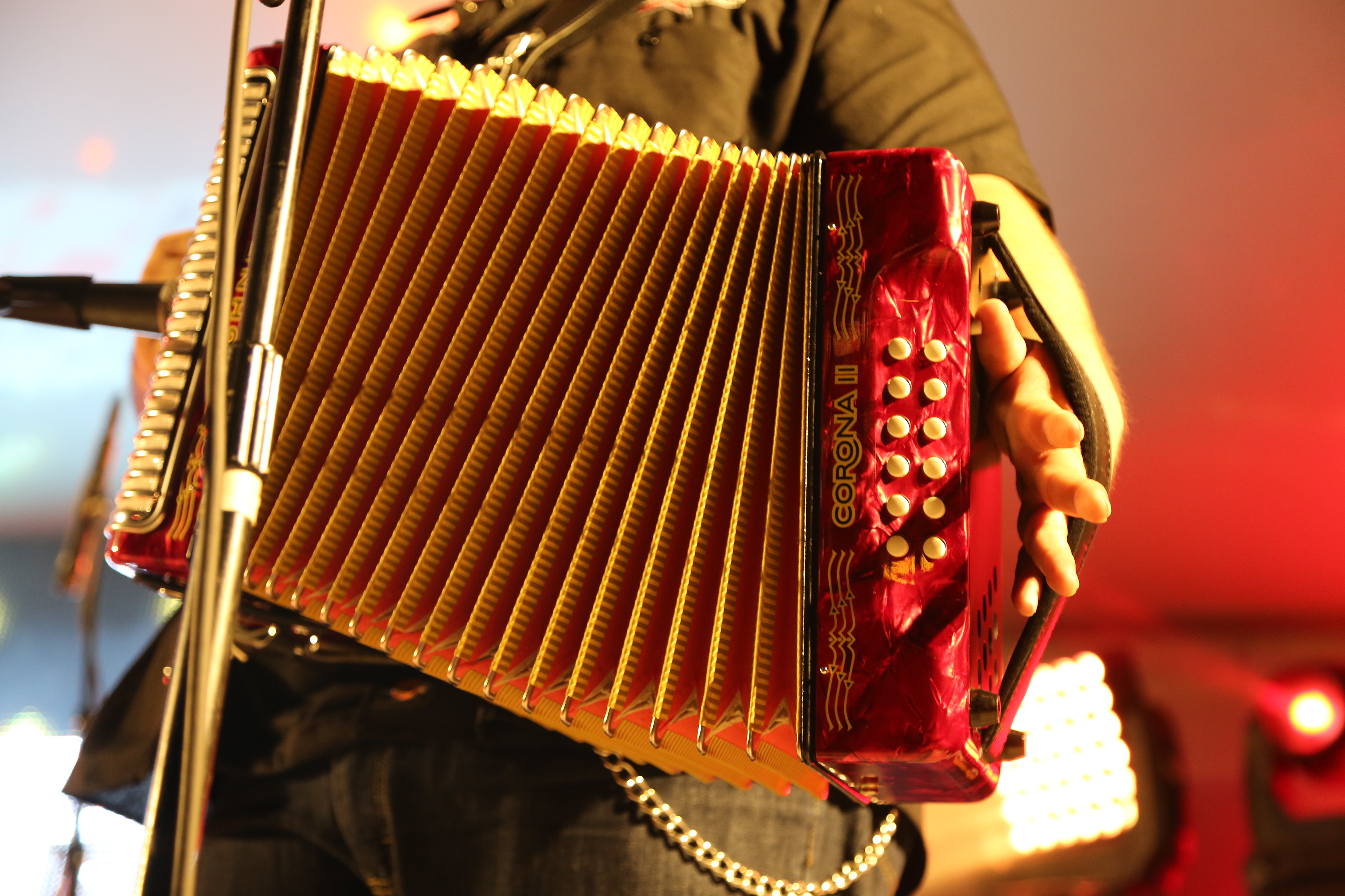 Best accordion photos at Fan Fair 2018 KXTN 107.5 FM Univision