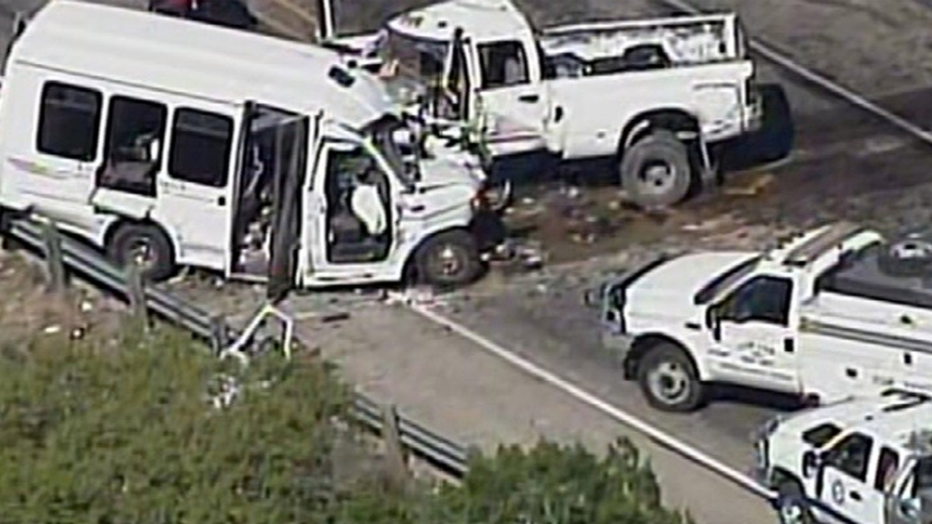 13 muertos y dos heridos tras un accidente vial en Texas que involucró a un autobús de una