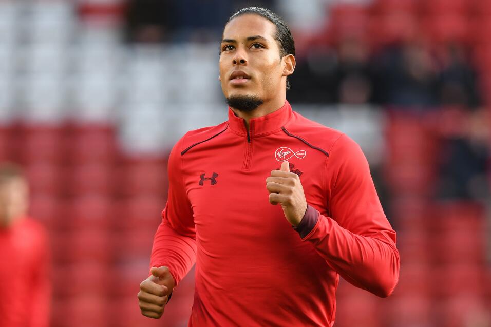 1. Virgil Van Dijk - el defensor holandés ha sido adquirido por el Liver...