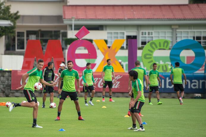 De la mano de Pompilio, el 'Tri' de la Copa Oro ultima detalles para su...