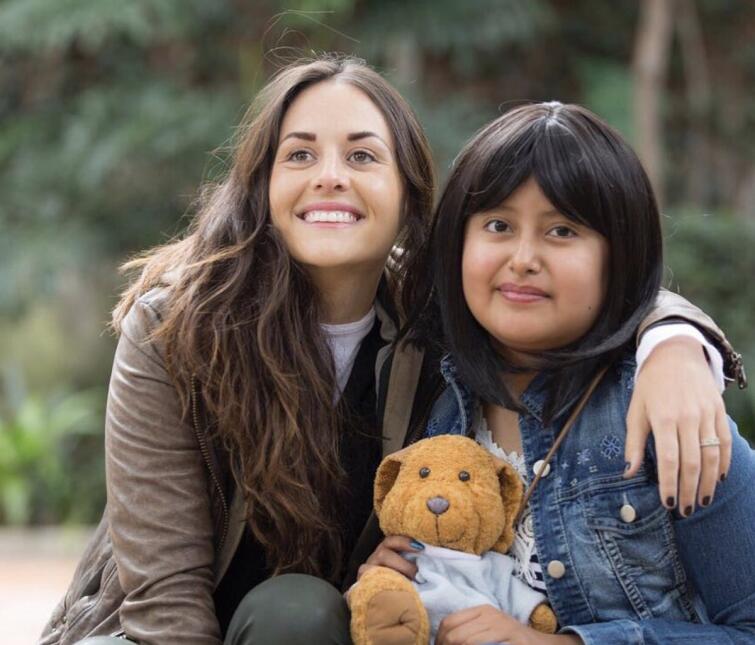 Zuria Vega cumplió el sueño de una niña con cáncer