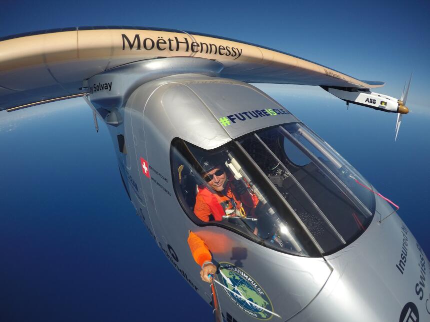 El viaje alrededor del mundo de aeronave solar