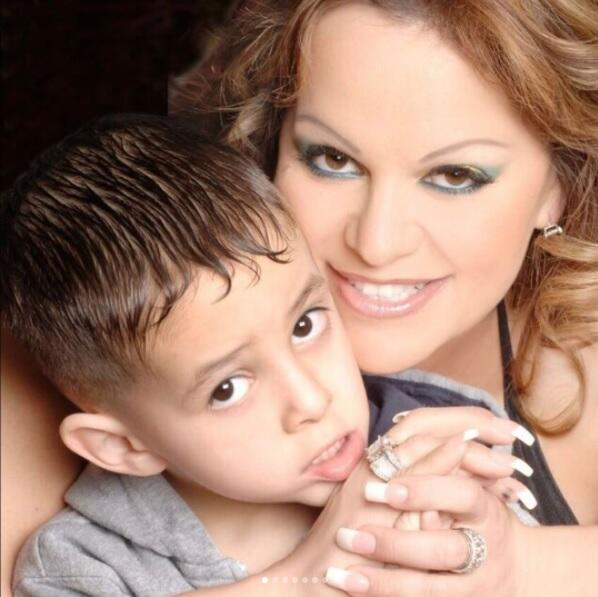 el hijo de jenni rivera