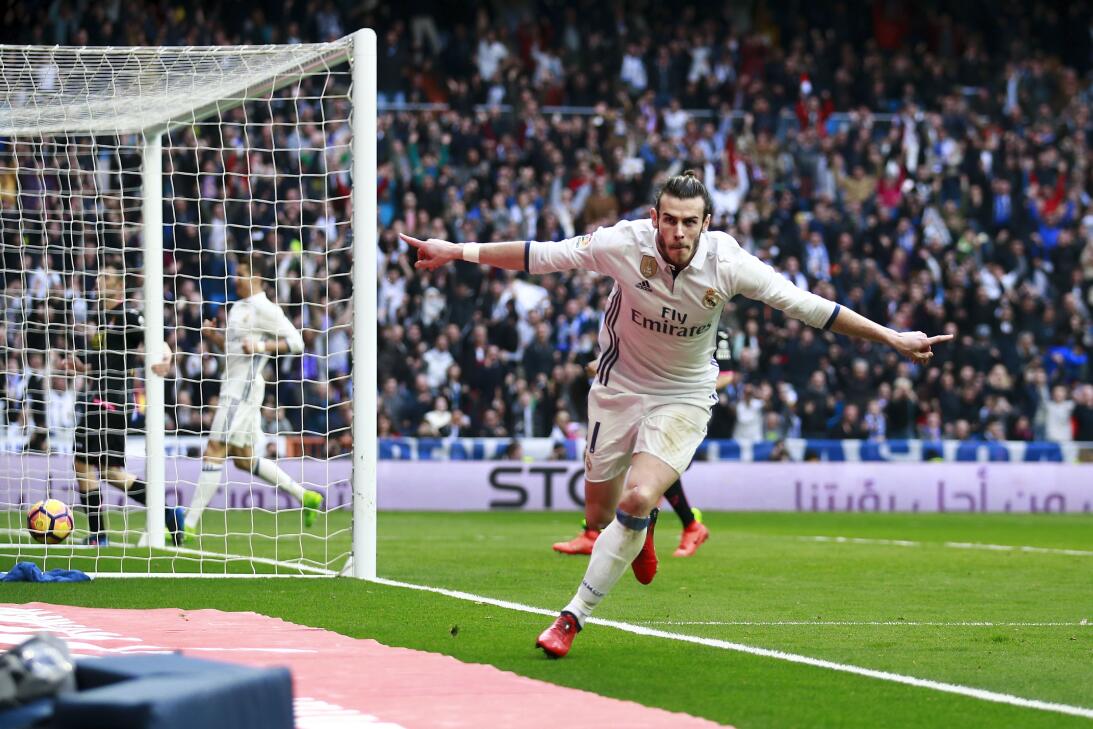 Cristiano Ronaldo y Lionel Messi encabezan la lista de los futbolistas m...