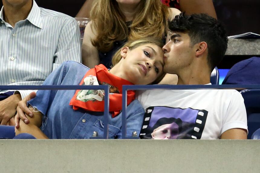 Joe Jonas Gigi Hadid