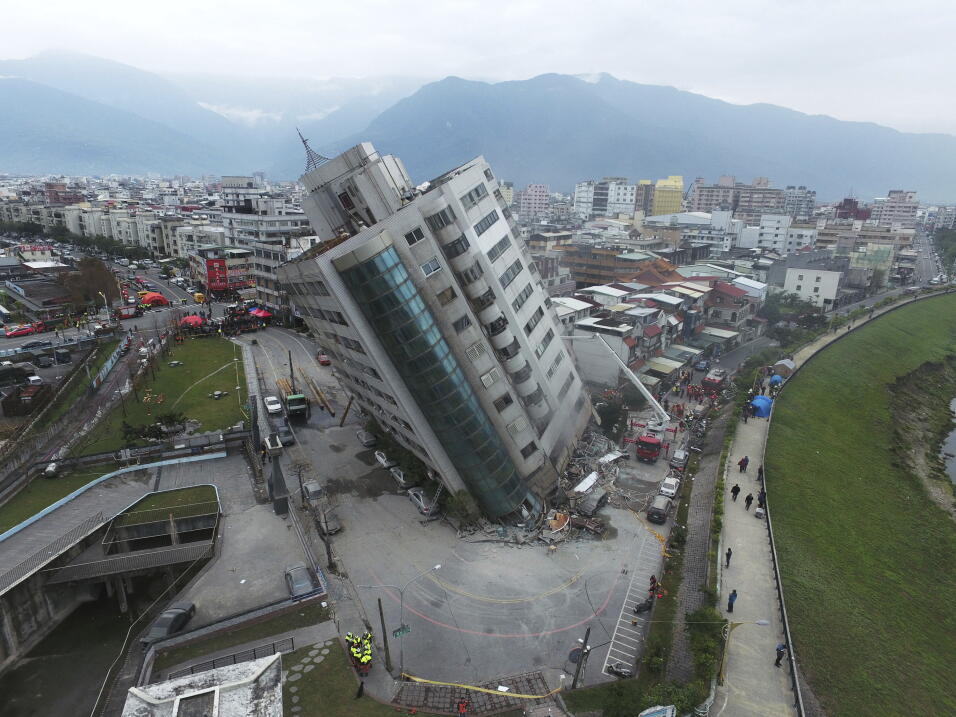 Un edificio derrumbado despu&eacute;s de un terremoto, el mi&eacute;rcol...