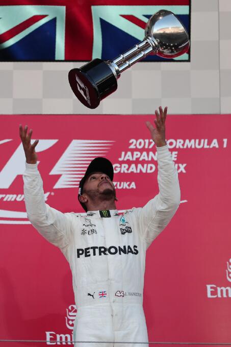 Triunfa Hamilton en Japón y el título de la Fórmula 1 está muy cerca get...