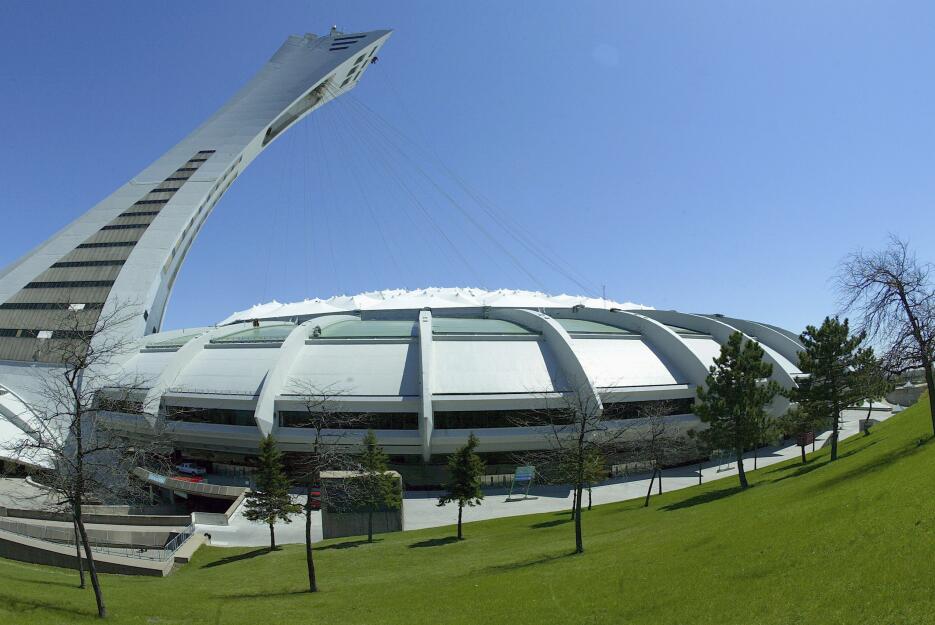 Con capacidad para 56,000 personas, el Estadio Olímpico fue diseñado por...