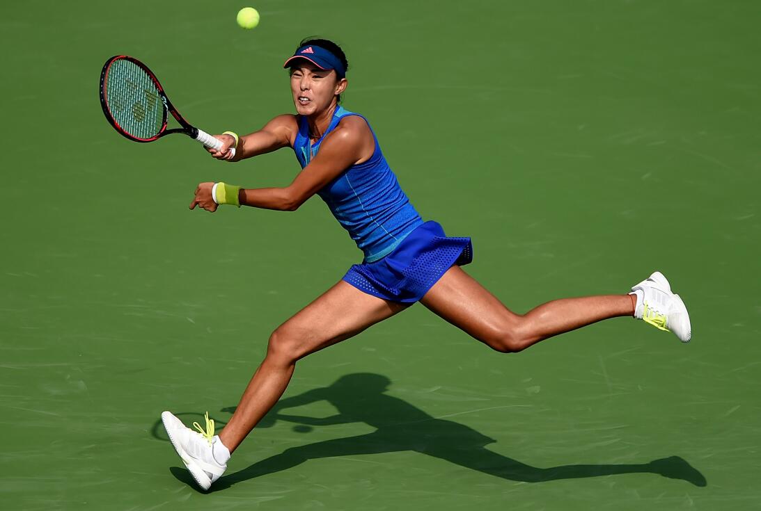 La belleza se tomó las canchas en torneo de tenis femenino en Dubai Univision La belleza se tomó las canchas en torneo de tenis femenino en Dubai Univision