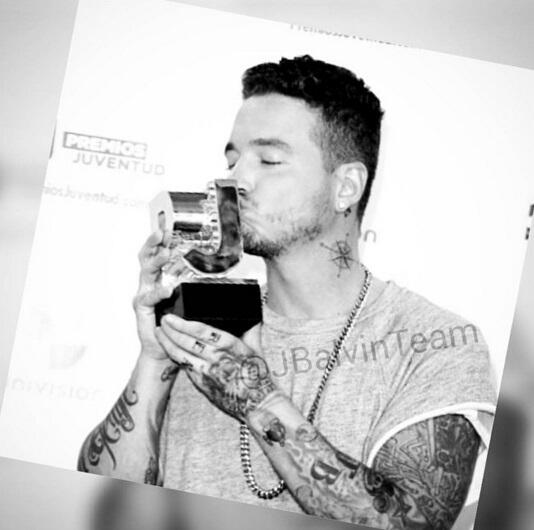 j balvin de donde es j balvin ya es millonario con su canci 243 n bobo univision j balvin de donde es j balvin ya es millonario con su canci 243 n bobo univision
