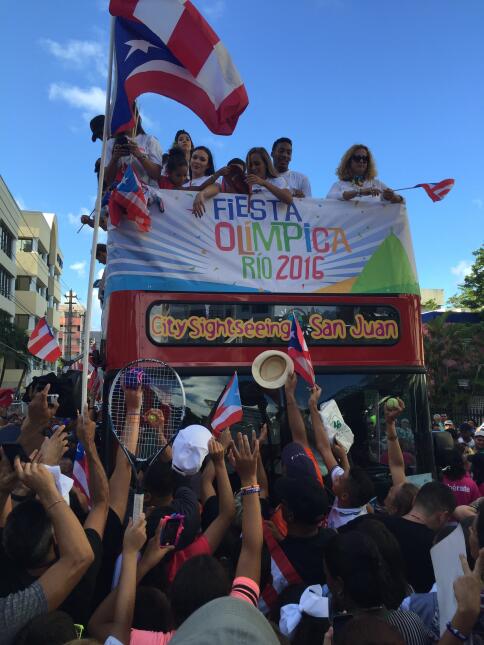Puerto Rico se vistió de oro y le dio un recibimiento por todo lo alto a...