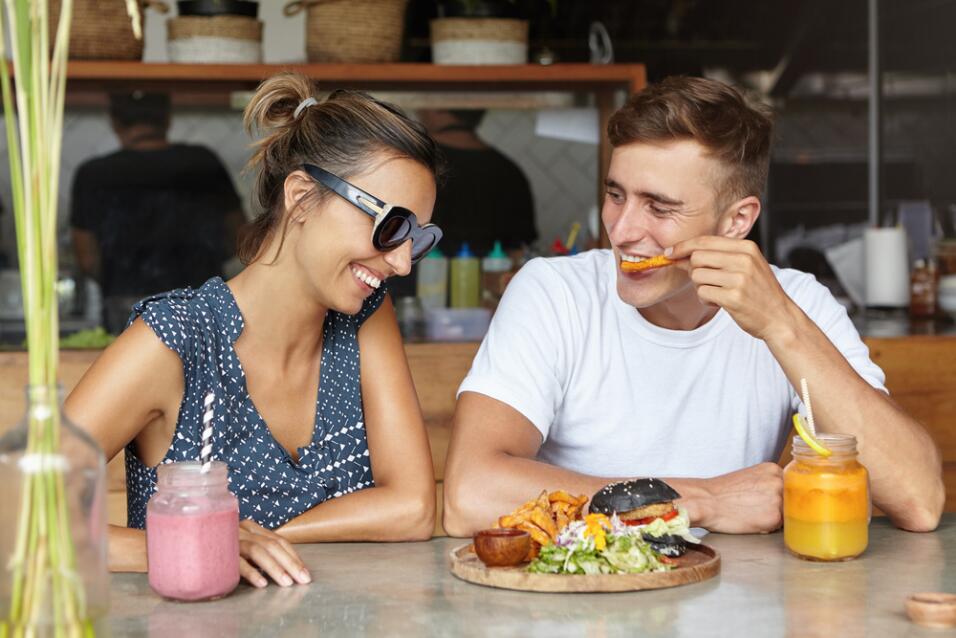 Horoscope Thursday, September 14 - Univision - Univision 17 parejas