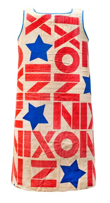 Un vestido de papel de la campaña de Richard Nixon en Carolina del Norte...