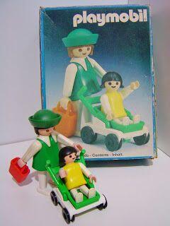 <b>Playmobil. </b>Las figuras de plÃ¡stico de Playmobil, creadas por Horst Brandstatter aparecieron en 1975, y desde entonces continÃºan siendo una apuesta de regalo segura para los pequeÃ±os. 