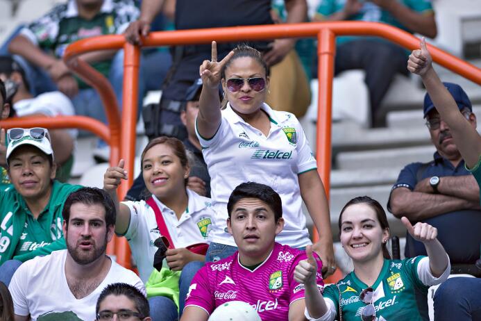 Así se vivió el colorido de la afición en las Semifinales del Clausura 2...