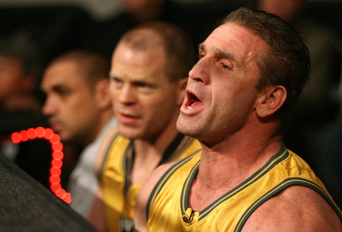 Ken Shamrock - Sus comienzos en el deporte fueron en las artes marciales...