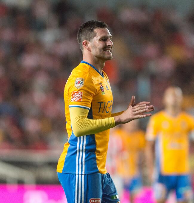 Necaxa y Tigres empatan en emocionante partido Gignac.jpg
