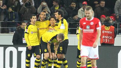 El Dortmund festeja su segundo gol.