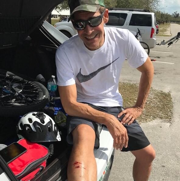 Johnny Lozada bicicleta Pequeños Gigantes USA