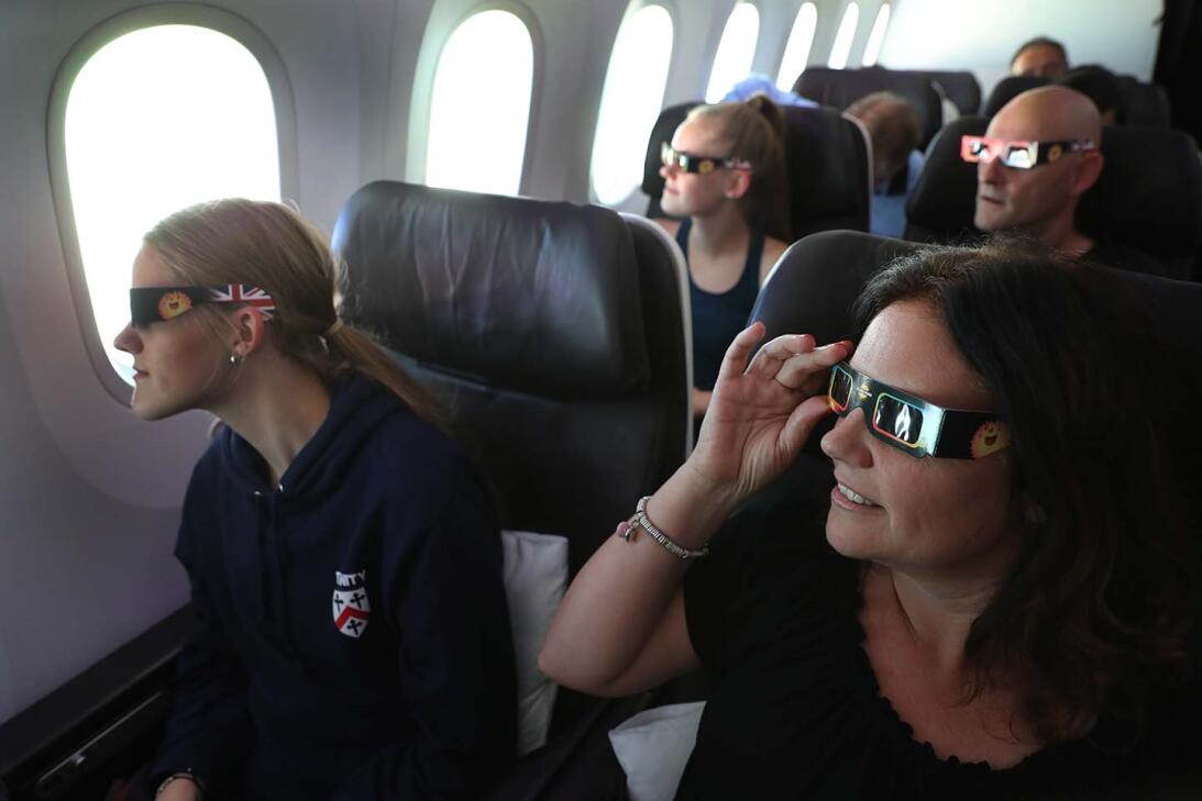 No solo desde la tierra se pudo ver #ElGranEclipse, también desde las al...