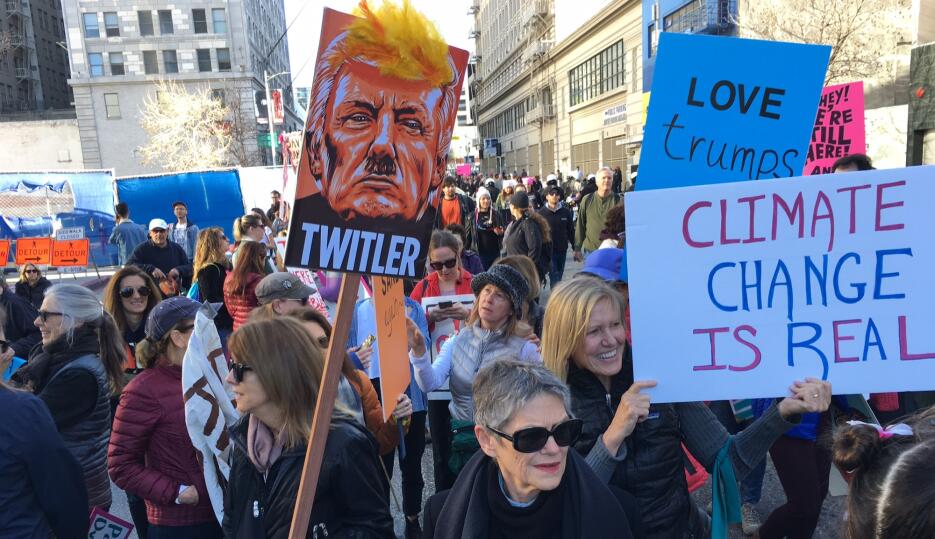 Así transcurrió la ‘Marcha de las Mujeres’ contra Trump en el centro de...