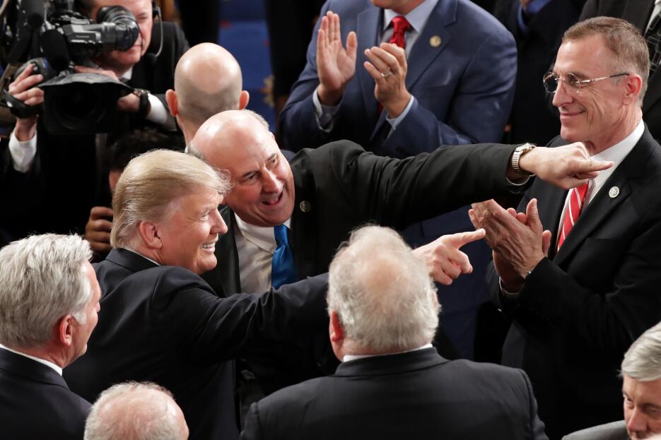 Donald Trump entra al Congreso.