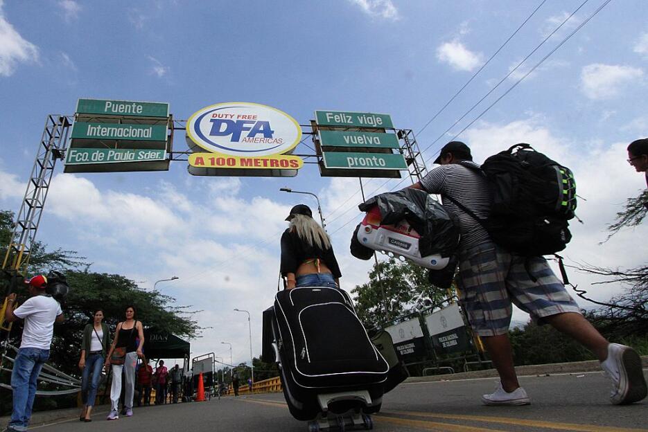 En fotos: La frontera que se convirtió en testigo del drama venezolano V...