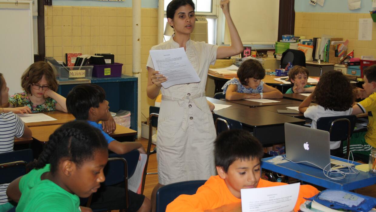 La Escuela Bilingüe Oyster-Adams tiene el programa bilingüe más antiguo...