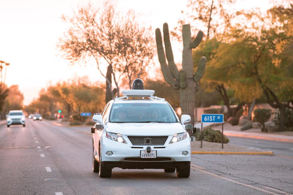 Vehículos de autoconducidos Google recorren calles de Phoenix