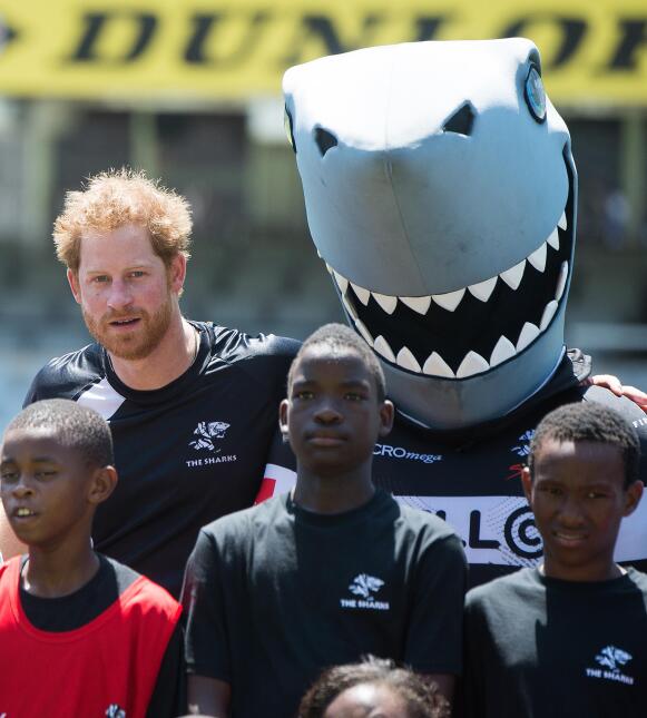 El Príncipe Harry jugando rugby en Sudáfrica