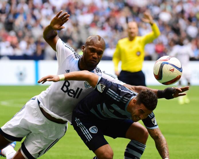Kendall Waston y Dom Dwyer