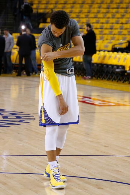 Los Warriors de Golden State buscan acabar con la temporada de los Rocke...