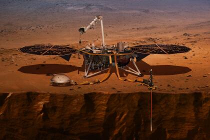 <b>InSight, 2018. </b>Esta sonda amartizÃ³ en noviembre de este aÃ±o y buscarÃ¡ ayudar a comprender el nÃºcleo, la corteza y el manto marcianos para permitirles a los cientÃ­ficos por primera vez saber cÃ³mo se formÃ³ el planeta hace mÃ¡s de 4,000 millones de aÃ±os. Fue el primer artefacto en llegar a suelo de Marte desde 2012, cuando lo hizo el Curiosity.