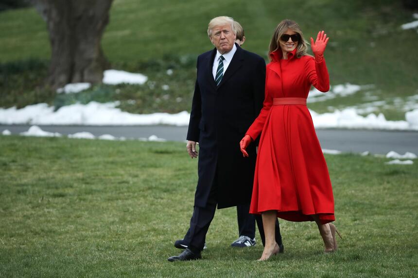 Estos son los 15 vestidos que lució Melania Trump durante los 50 primero...