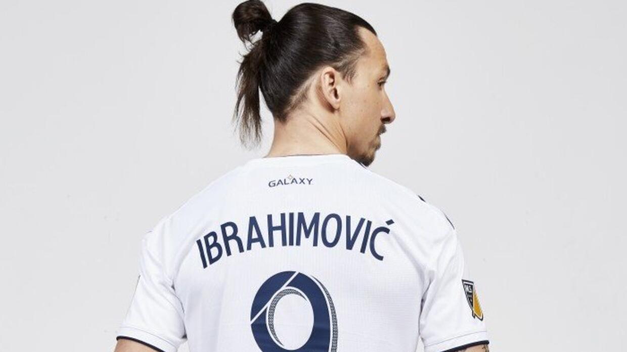 Con el 9 en la espalda: ya estÃ¡ a la venta la camiseta de Zlatan Ibrahim...