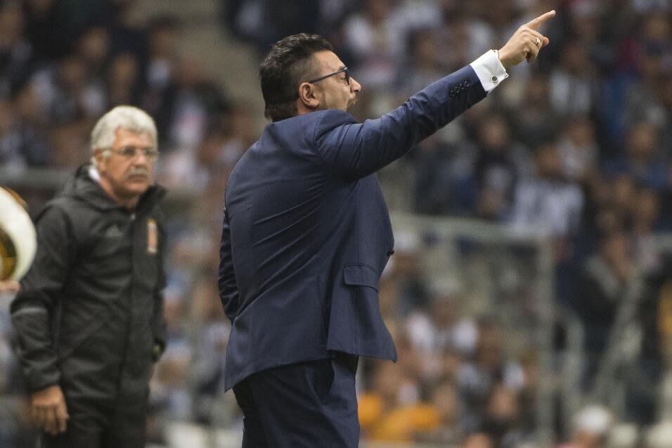 Antonio Mohamed se une a Matías Almeyda como opciones para Independiente...