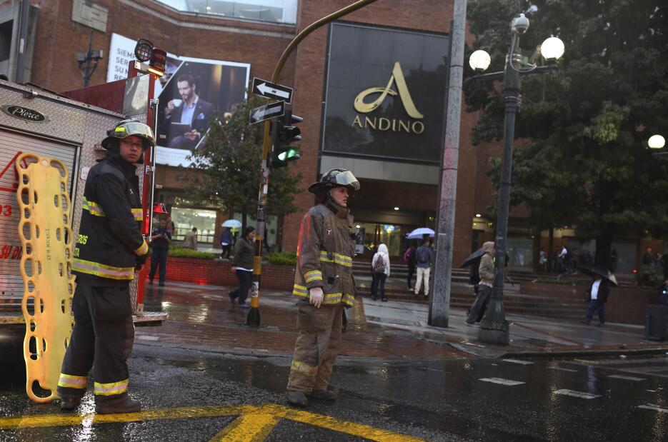 En fotos: Momentos de angustia tras la explosión en centro comercial And...