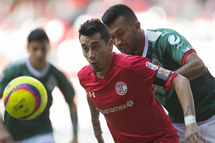 En fotos: Con polémica incluida, Chivas sobrevive al 'infierno' 20180107...