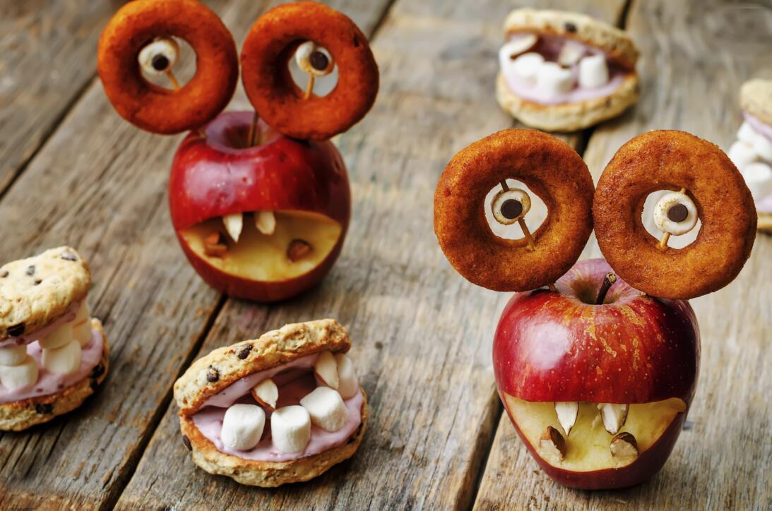 decorar escobas para halloween 9 ideas f 225 ciles para decorar tu comida con motivos de decorar escobas para halloween 9 ideas f 225 ciles para decorar tu comida con motivos de